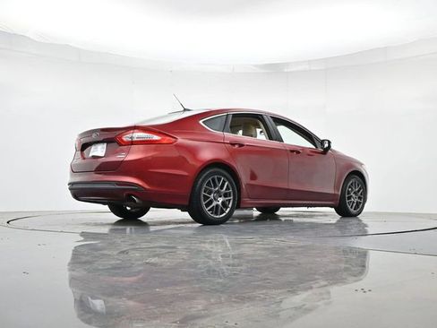 Used 2014 Ford Fusion SE w/ Equipment Group 202A FWD image 28