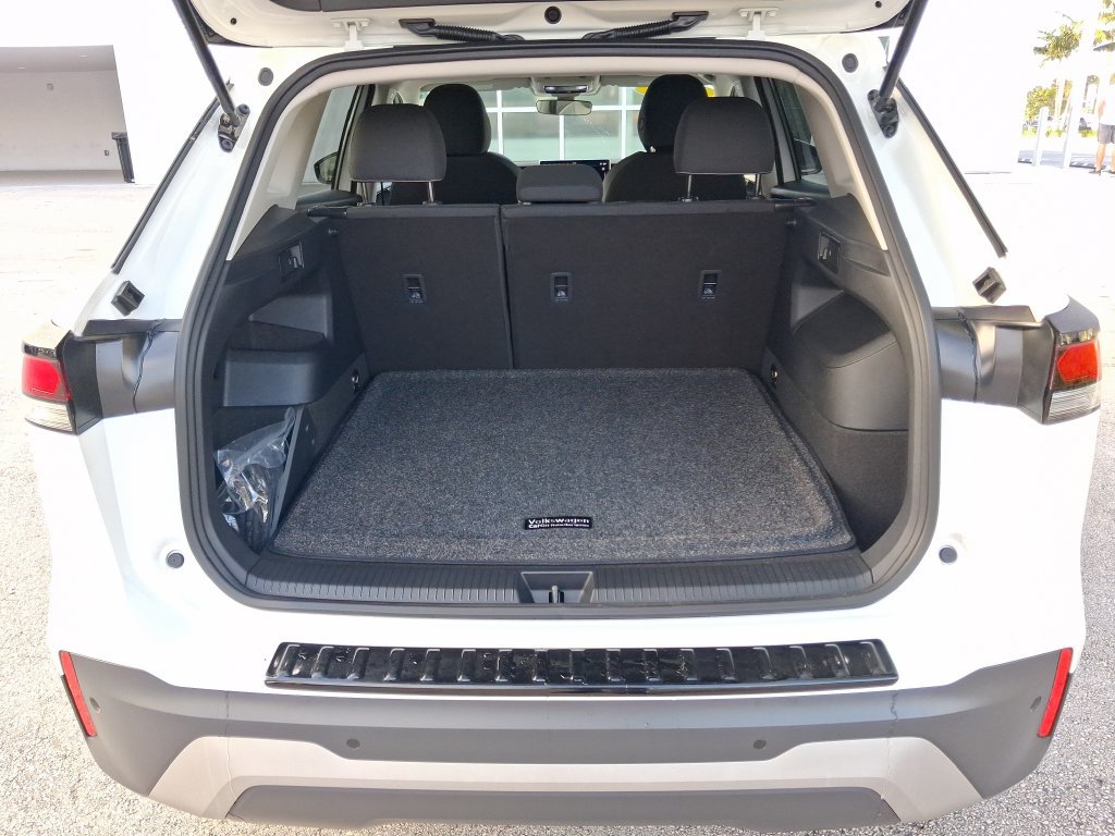 Used 2026 Volkswagen Tiguan S FWD image 14