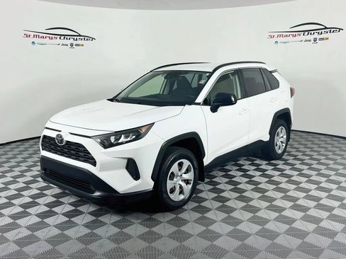 Used 2019 Toyota RAV4 LE w/ All Weather Liner Package AWD/4WD image 4
