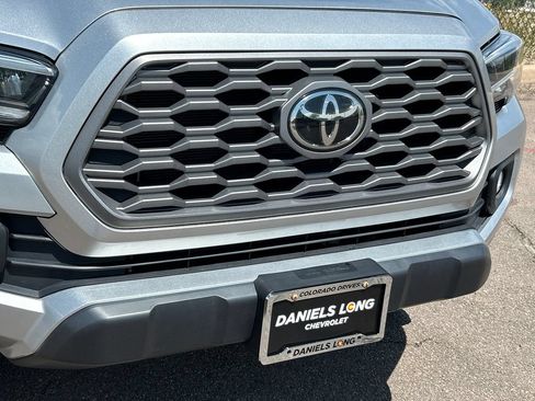 Used 2023 Toyota Tacoma TRD Off-Road w/ Technology Package AWD/4WD image 21