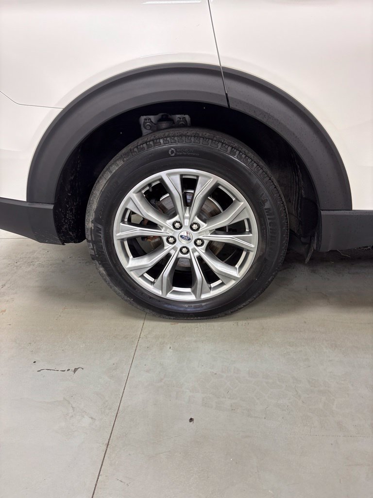 Used 2020 Ford Explorer XLT w/ Equipment Group 202A AWD/4WD image 31