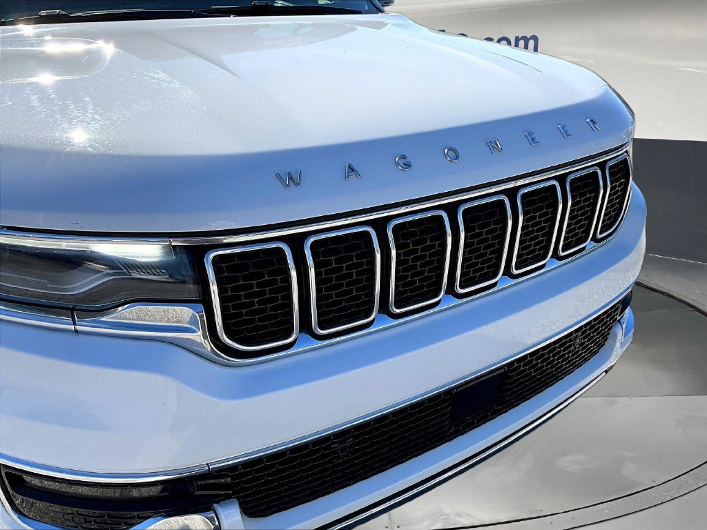 Used 2024 Jeep Wagoneer Series III AWD/4WD image 36