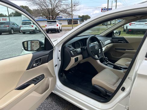 Used 2014 Honda Accord LX image 18