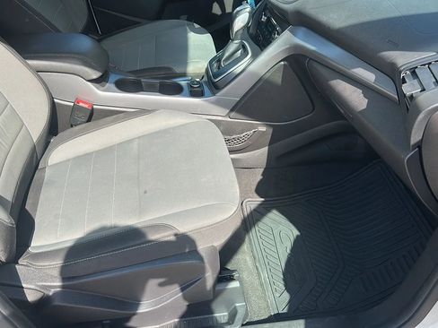 Used 2015 Ford C-MAX SE w/ Interior Protection Package image 17