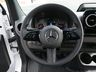 Used 2026 Mercedes-Benz Sprinter 2500 video 2