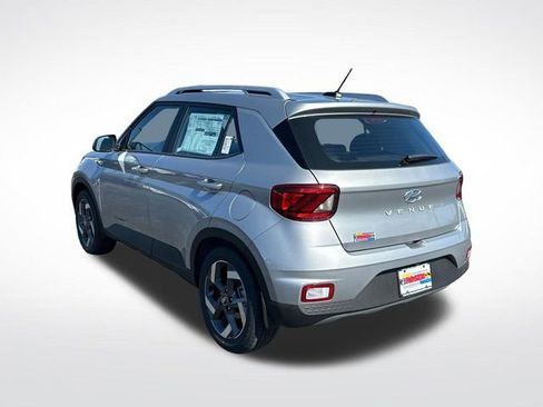 New 2026 Hyundai Venue SEL FWD image 3