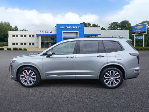 Used 2023 Cadillac XT6 Sport image 6