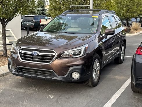 Used 2019 Subaru Outback 2.5i Premium AWD/4WD image 2