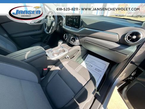 Used 2024 Chevrolet Blazer LT w/ Convenience Package FWD image 28