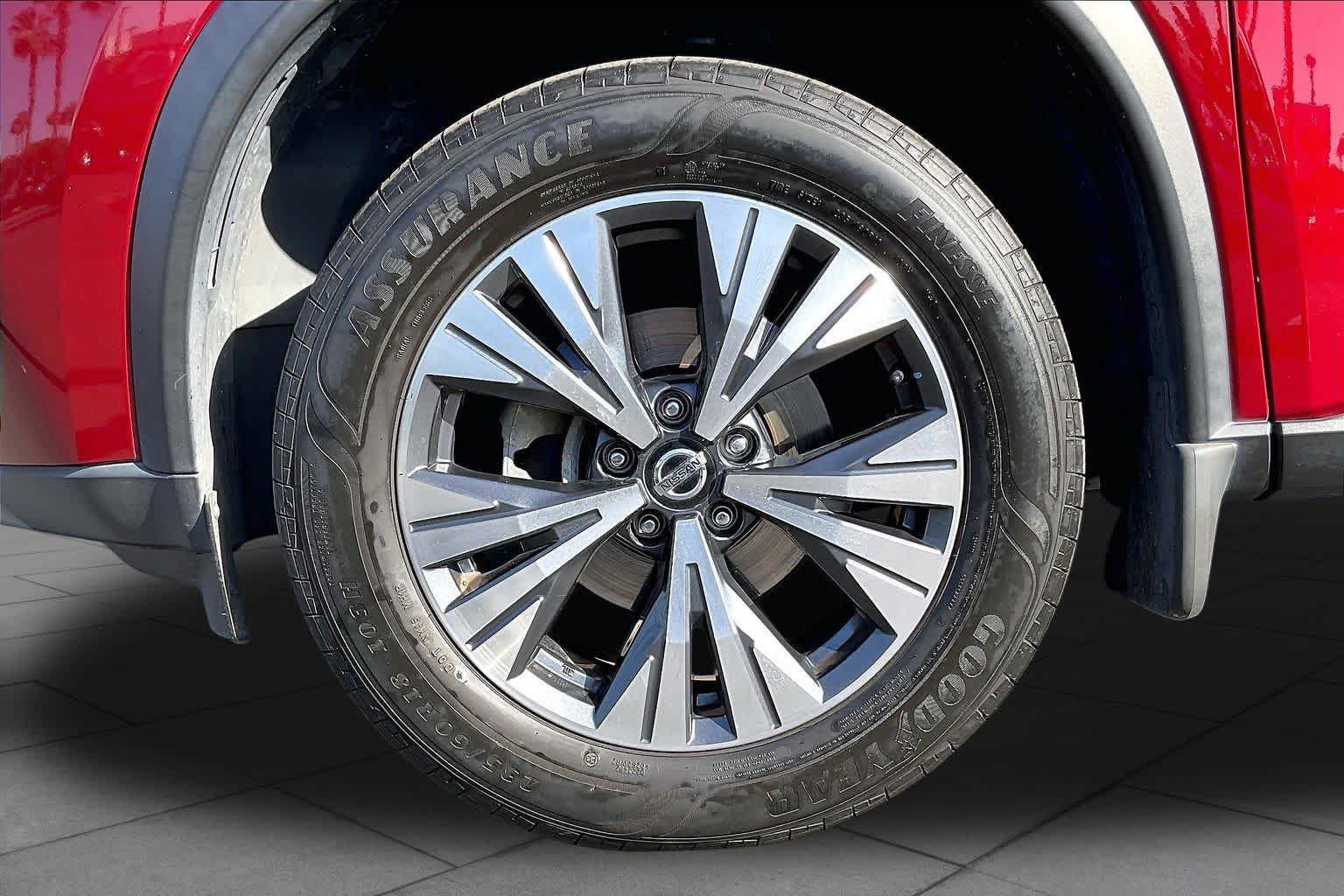Used 2021 Nissan Rogue SV FWD image 10