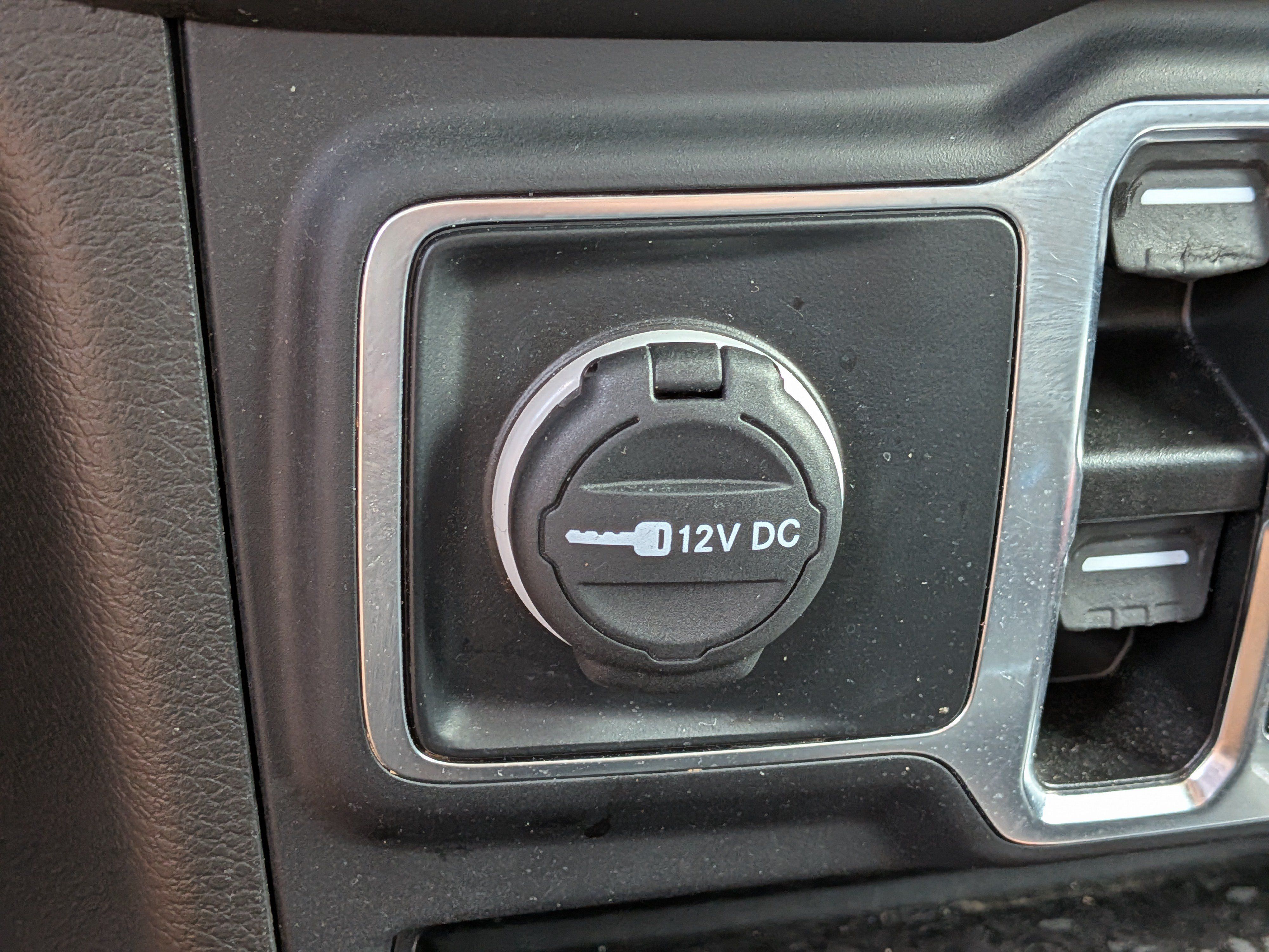 Used 2023 Jeep Gladiator Overland AWD/4WD image 29