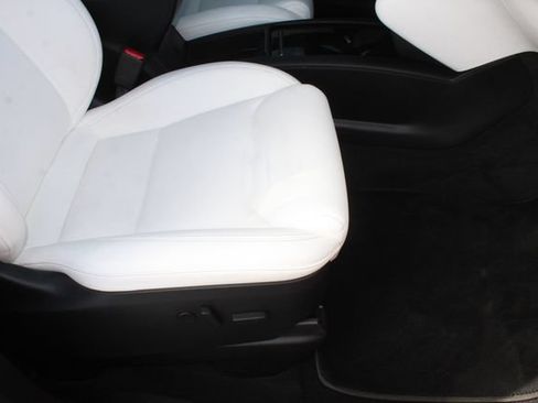 Used 2020 Tesla Model X Long Range AWD/4WD image 17