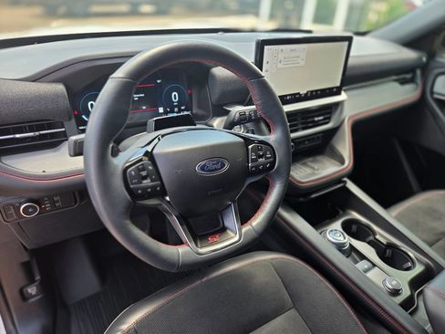 Certified 2025 Ford Explorer ST AWD/4WD image 17