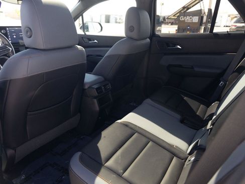 Used 2025 Honda Prologue Touring image 16