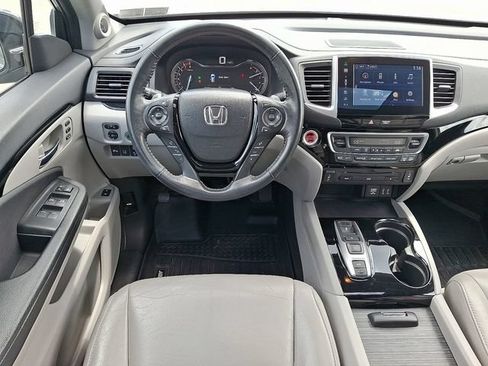 Used 2016 Honda Pilot Touring image 8