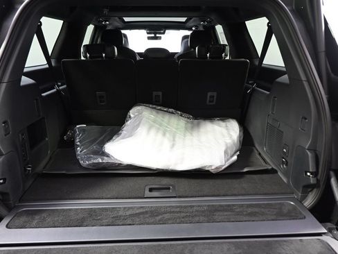 New 2026 Lincoln Navigator L Black Label AWD/4WD image 19