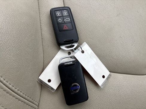 Used 2017 Volvo S60 T5 Dynamic w/ Vision Package image 30