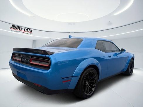 Used 2023 Dodge Challenger R/T Scat Pack RWD image 3