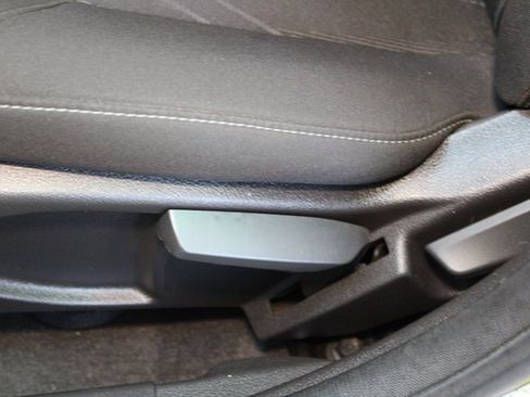 Used 2017 Ford Focus SE image 14