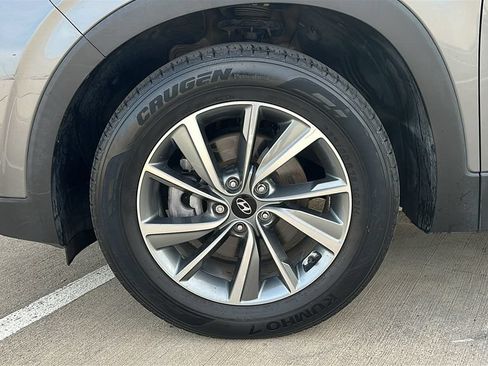Used 2019 Hyundai Santa Fe Limited FWD image 7