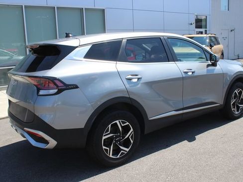 Used 2024 Kia Sportage LX AWD/4WD image 28
