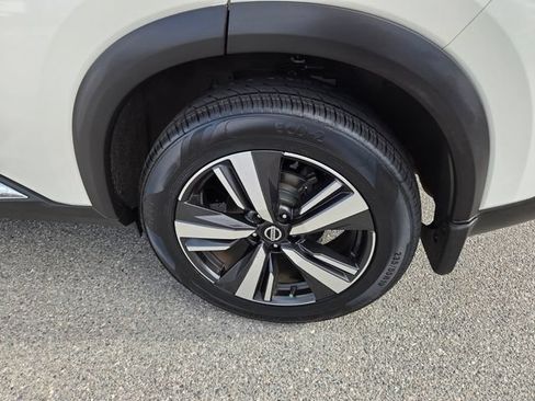 Used 2021 Nissan Rogue SL w/ Premium Package FWD image 9