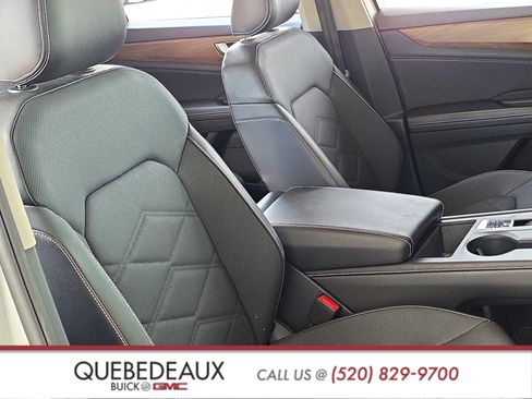 Used 2024 Volkswagen Atlas SE AWD/4WD image 22