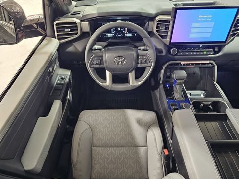 Used 2025 Toyota Tundra Limited AWD/4WD image 24
