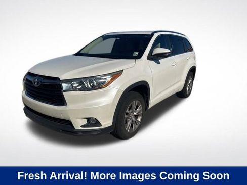 Used 2015 Toyota Highlander XLE image 1