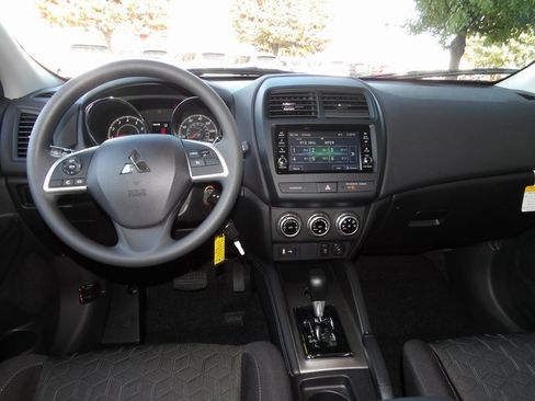 New 2025 Mitsubishi Outlander Sport SE image 12