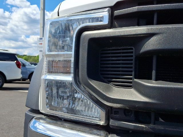 Used 2020 Ford F550 4x4 Regular Cab Super Duty image 11