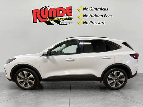 Used 2024 Ford Escape Platinum AWD/4WD image 3