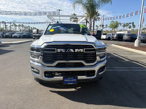 Used 2025 RAM 2500 Tradesman w/ Chrome Appearance Group RWD image 8