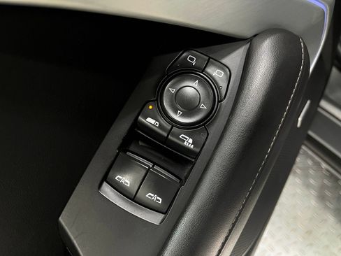 Used 2019 Chevrolet Camaro SS RWD image 13
