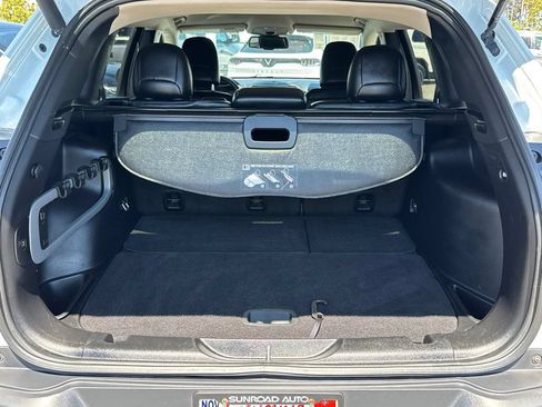 Used 2014 Jeep Cherokee Limited w/ Luxury Group AWD/4WD image 11