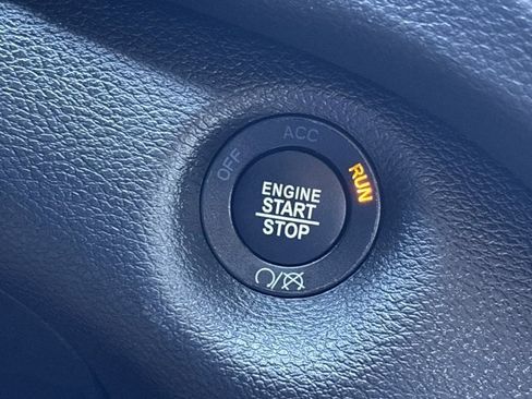 Used 2018 Jeep Cherokee Trailhawk image 26