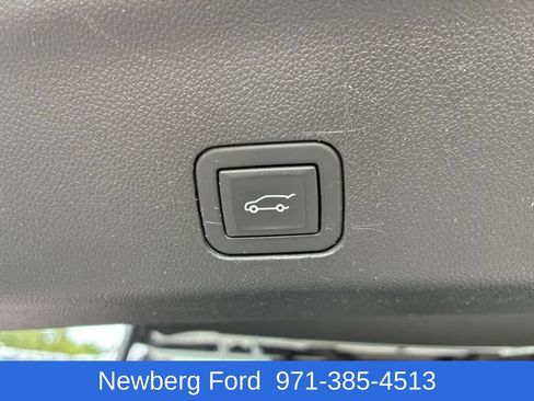 Used 2024 GMC Yukon XL Denali Ultimate AWD/4WD image 38