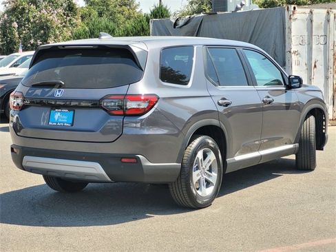 New 2025 Honda Pilot EX-L image 4