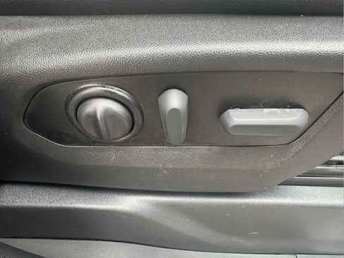 Used 2022 Chevrolet Silverado 1500 LTZ image 37