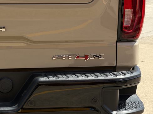 Used 2023 GMC Sierra 1500 AT4X AWD/4WD image 9