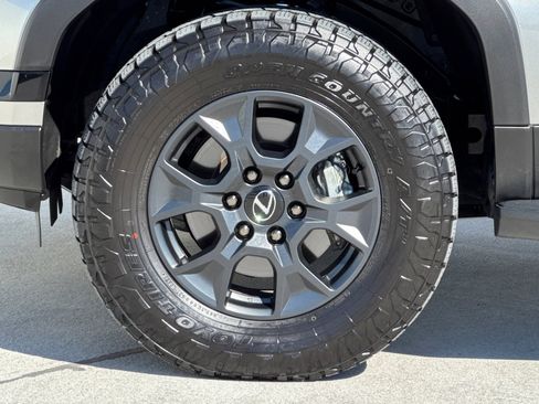 Used 2025 Lexus GX 550 image 10