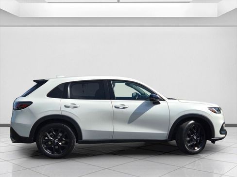 Certified 2023 Honda HR-V Sport image 4