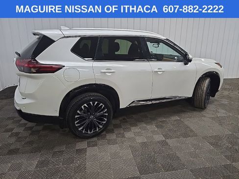 Used 2024 Nissan Rogue Platinum w/ Platinum Premium Package AWD/4WD image 3