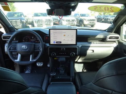 Used 2025 Toyota Tacoma TRD Sport image 23