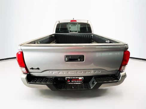 Used 2020 Toyota Tacoma SR w/ SX Package image 21