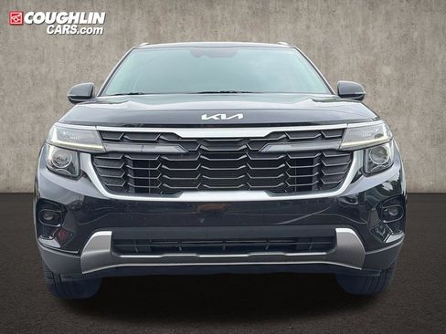 Used 2024 Kia Seltos S AWD/4WD image 2