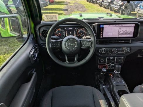 New 2026 Jeep Wrangler Unlimited Rubicon AWD/4WD image 16