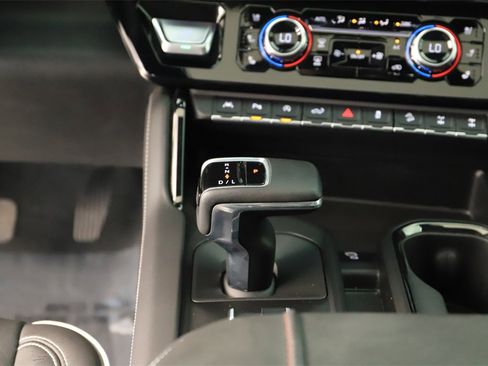 Used 2024 GMC Sierra 1500 AT4X image 21