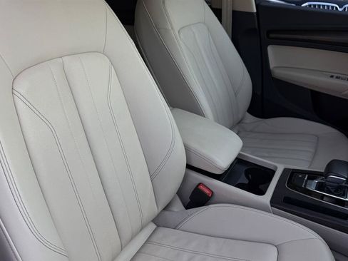 Used 2023 Audi Q5 2.0T Premium AWD/4WD image 43