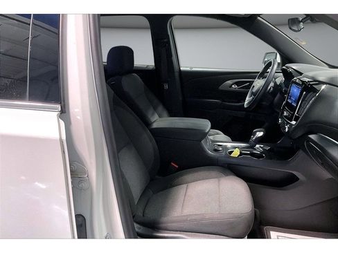 Used 2023 Chevrolet Traverse LT AWD/4WD image 8
